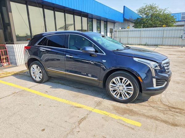 2017 CADILLAC XT5 Premium Luxury