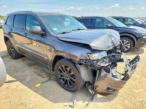 2019 JEEP GRAND CHEROKEE LAREDO 4X4