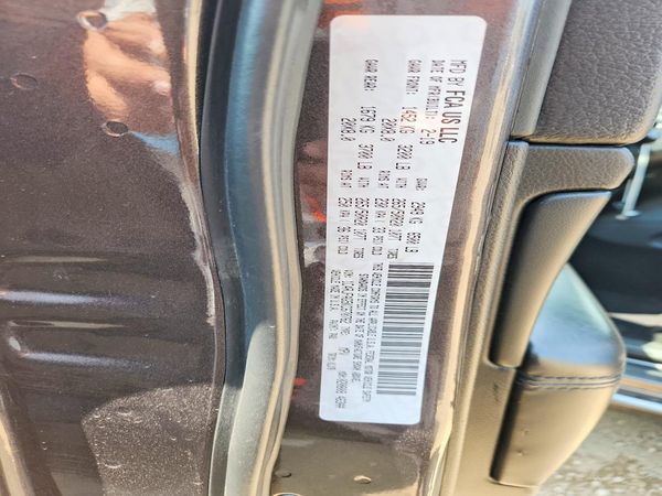 2019 JEEP GRAND CHEROKEE LAREDO 4X4