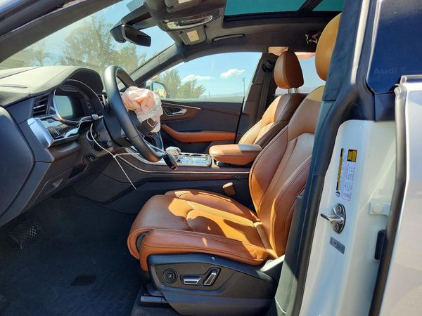 2025 AUDI Q8 S Line quattro Prestige