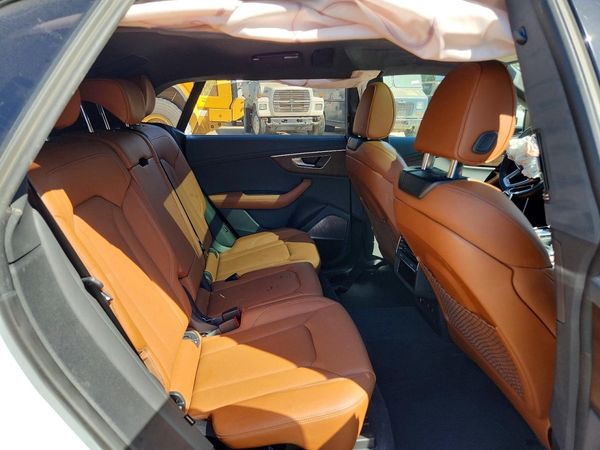 2025 AUDI Q8 S Line quattro Prestige