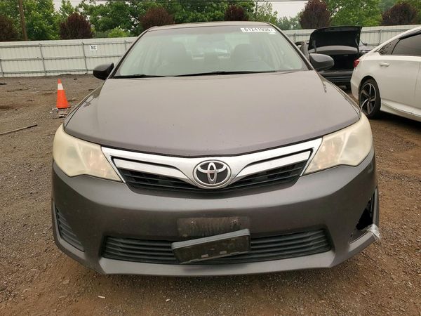2014 TOYOTA CAMRY