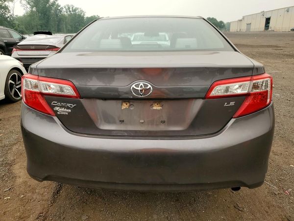 2014 TOYOTA CAMRY