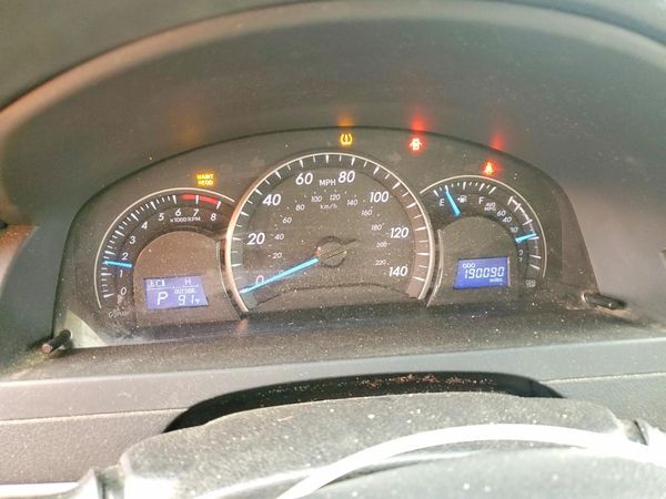 2014 TOYOTA CAMRY