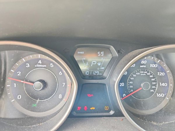 2016 HYUNDAI ELANTRA