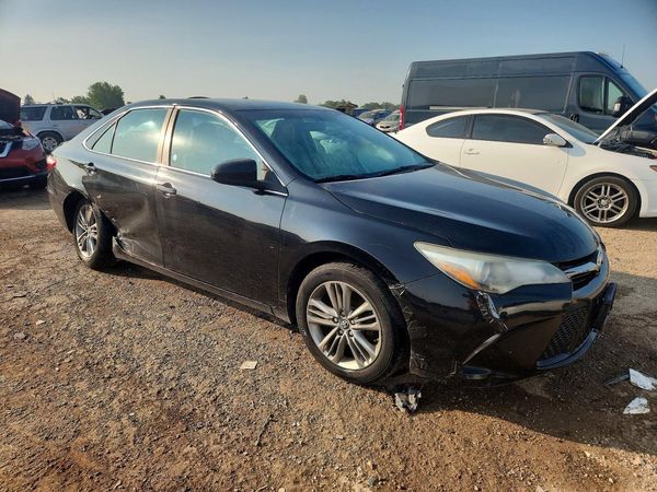 2016 TOYOTA CAMRY