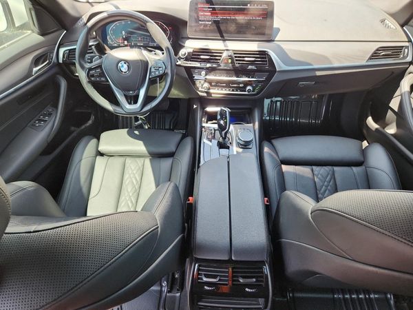 2022 BMW 530 xDrive