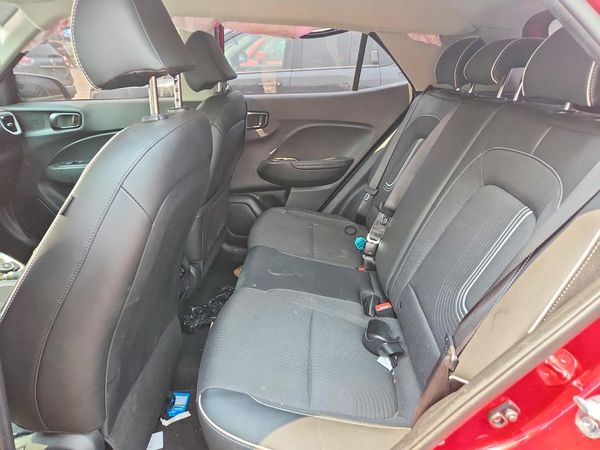 2024 HYUNDAI VENUE SEL / Limited