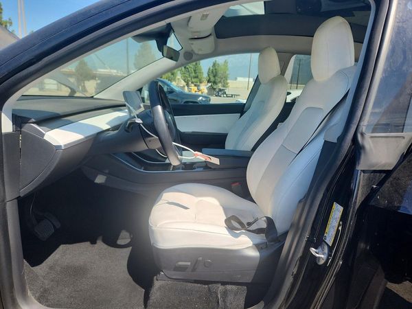 2020 TESLA MODEL Y