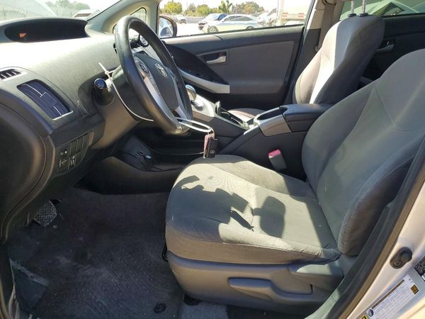 2012 TOYOTA PRIUS — DENT
