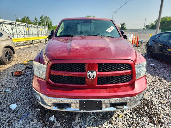 2015 RAM 1500 SLT