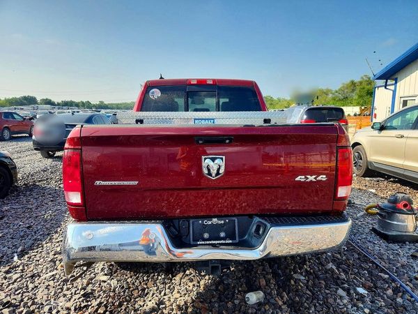 2015 RAM 1500 SLT