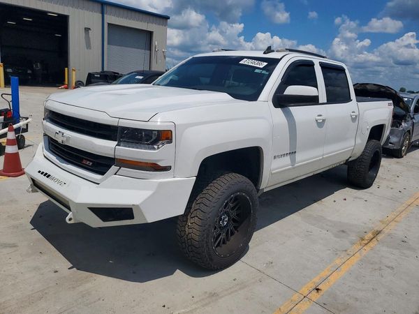 2017 CHEVROLET SILVERADO LT
