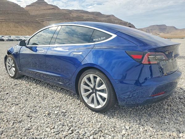 2018 TESLA MODEL 3
