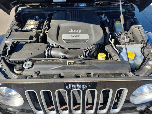 2017 JEEP WRANGLER UNLIMITED SAHARA 4X4