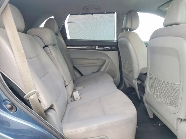 2014 KIA SORENTO Base/ LX
