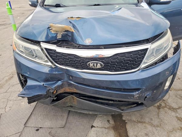 2014 KIA SORENTO Base/ LX