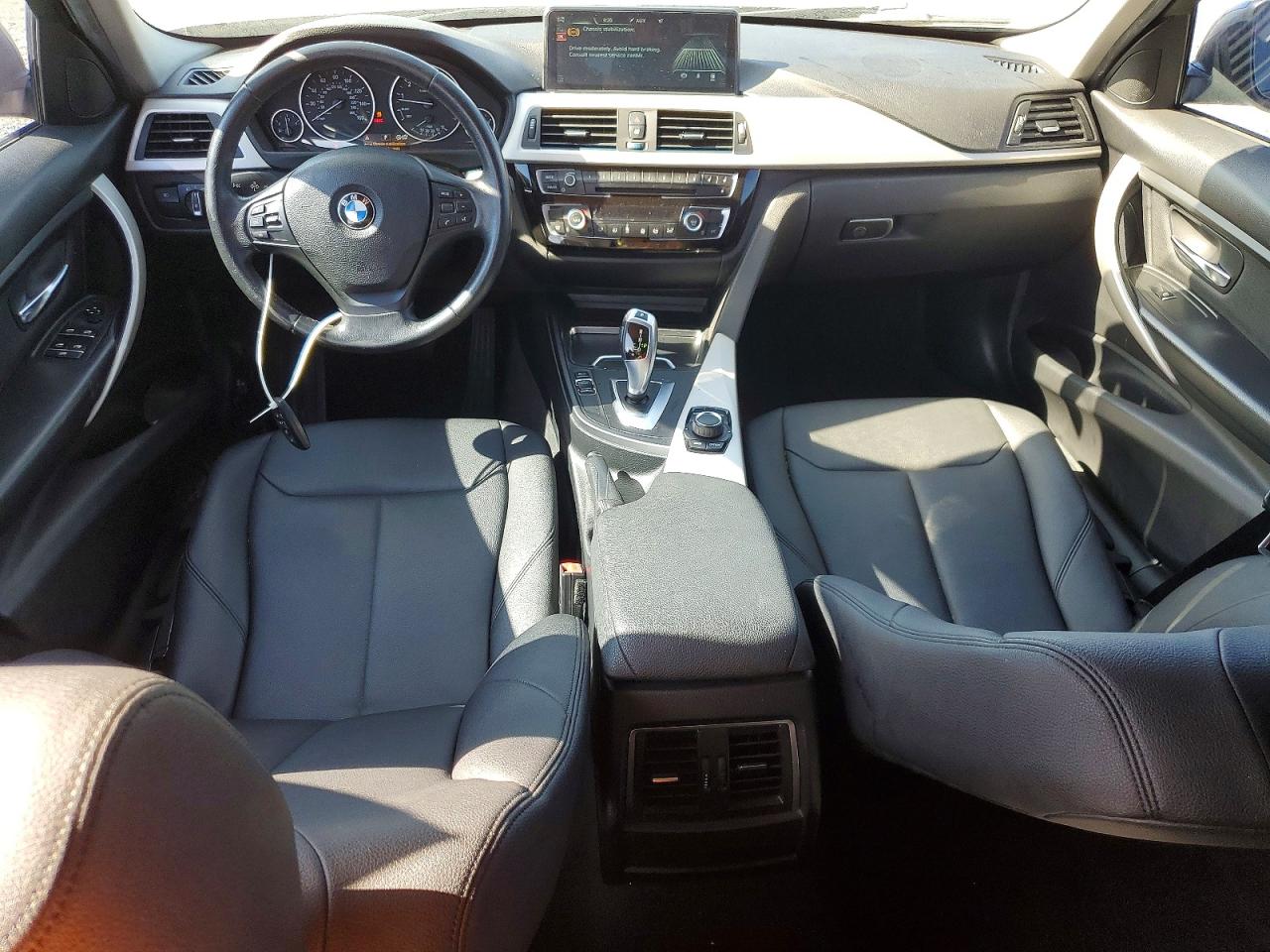2016 BMW 320