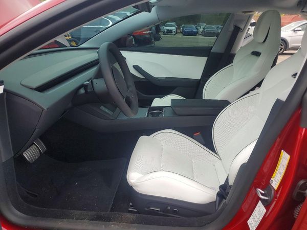 2026 TESLA MODEL 3