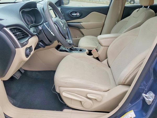 2019 JEEP CHEROKEE