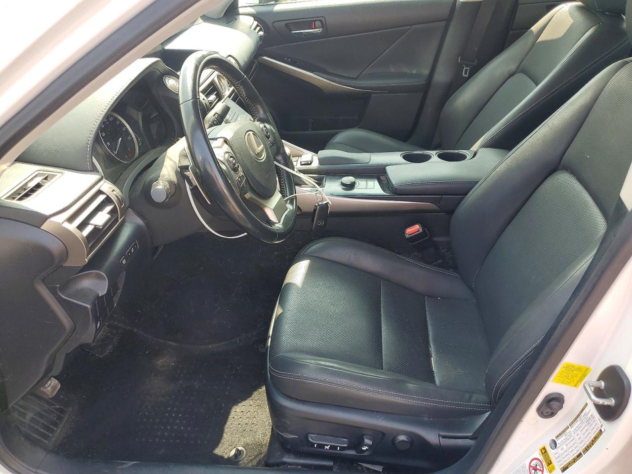 2016 LEXUS IS 300