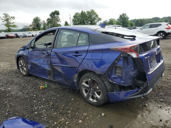 2016 TOYOTA PRIUS