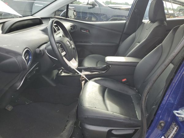 2016 TOYOTA PRIUS