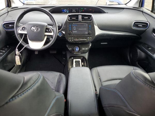 2016 TOYOTA PRIUS