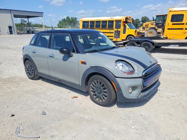 2016 MINI COOPER