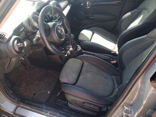 2016 MINI COOPER
