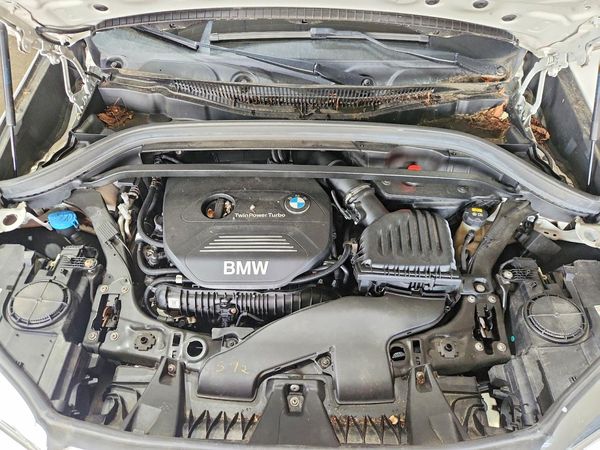 2019 BMW X1 xDrive28i — Engine bay