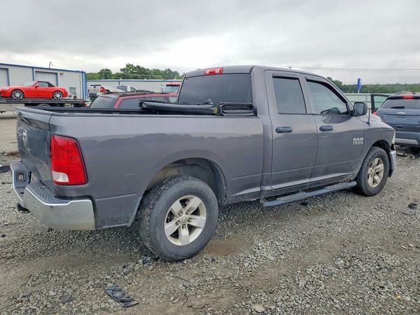 2018 RAM 1500 ST QUAD CAB 4X2