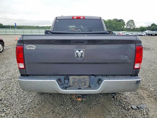 2018 RAM 1500 ST QUAD CAB 4X2