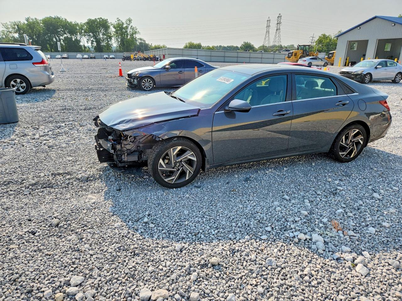 2024 HYUNDAI ELANTRA