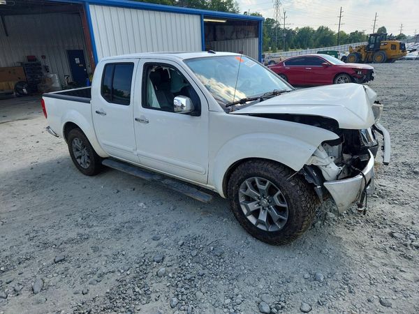 2019 NISSAN FRONTIER — Passenger 3/4