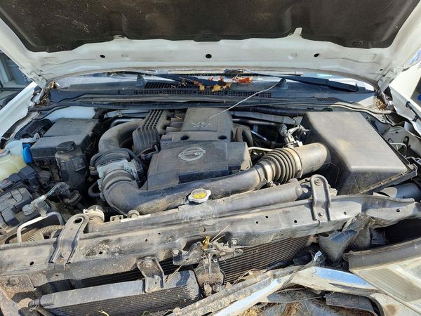 2019 NISSAN FRONTIER — Engine bay
