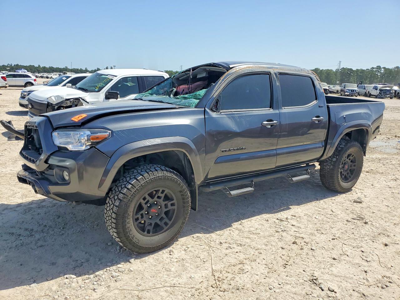 2022 TOYOTA TACOMA SR5