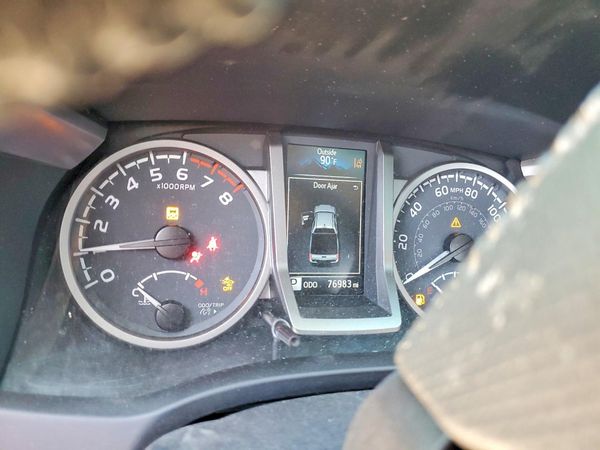 2022 TOYOTA TACOMA SR5