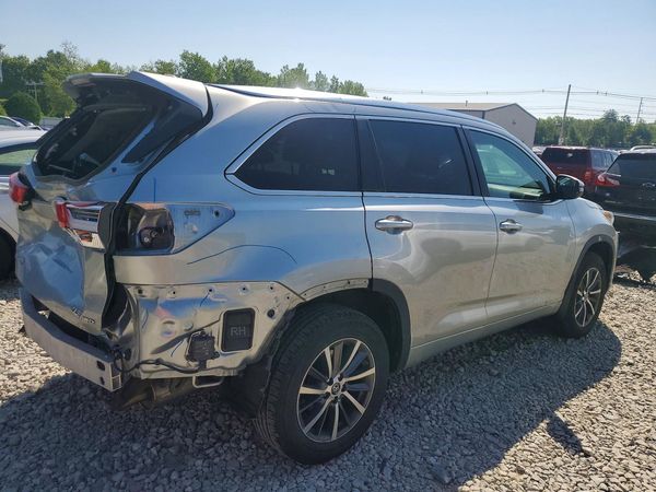 2017 TOYOTA HIGHLANDER SE/XLE