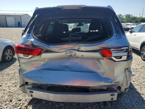 2017 TOYOTA HIGHLANDER SE/XLE