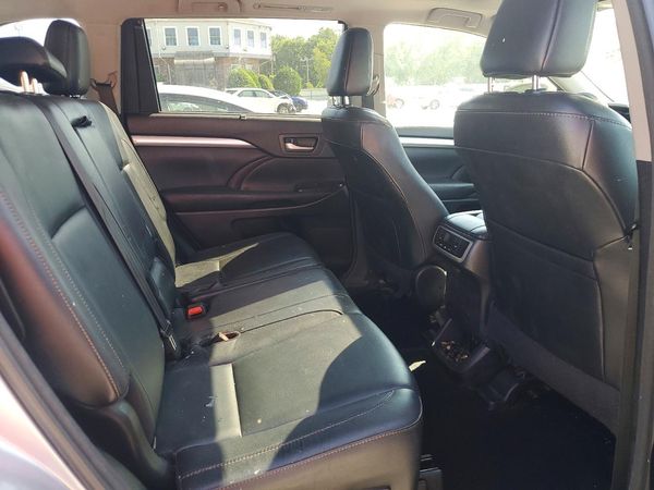 2017 TOYOTA HIGHLANDER SE/XLE