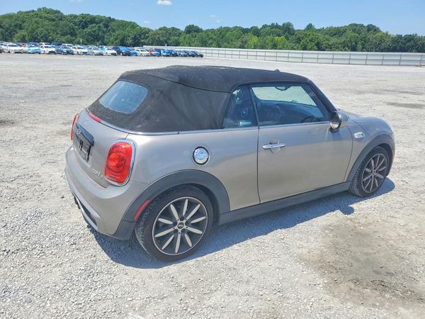 2017 MINI COOPER