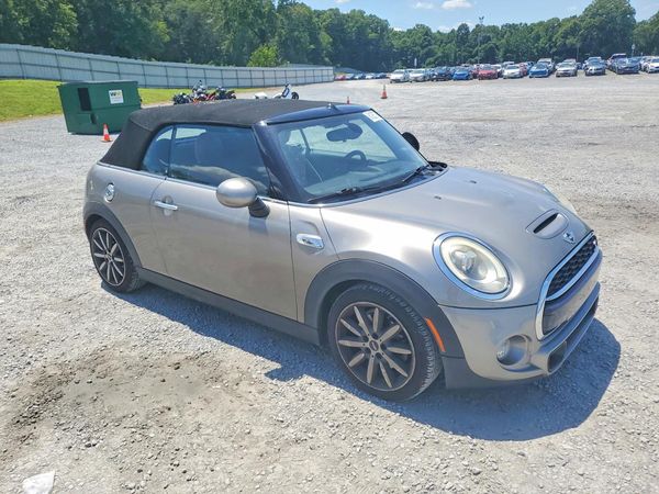 2017 MINI COOPER