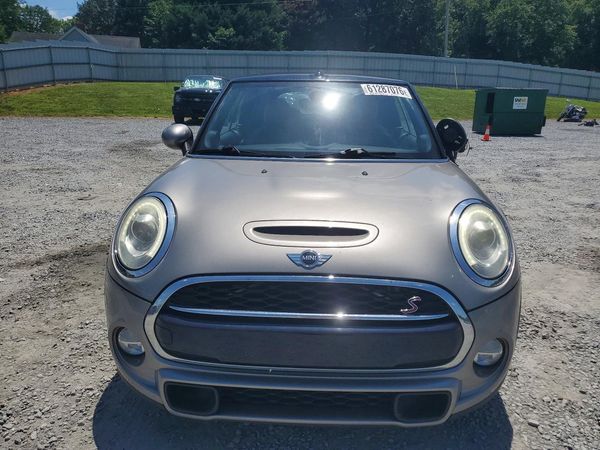 2017 MINI COOPER