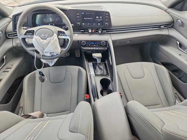 2025 HYUNDAI ELANTRA