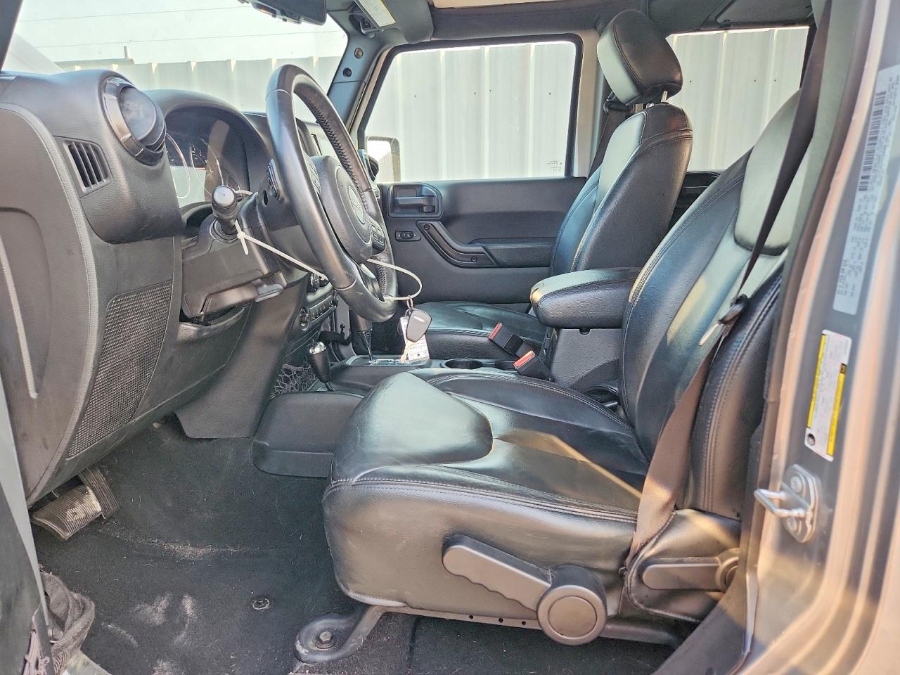 2017 JEEP WRANGLER UNLIMITED SAHARA 4X4