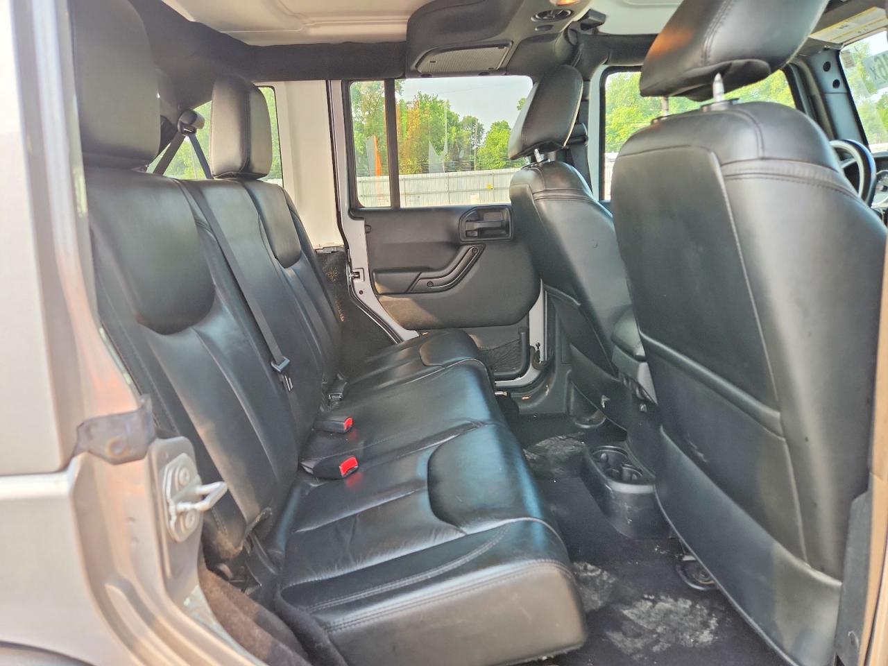2017 JEEP WRANGLER UNLIMITED SAHARA 4X4