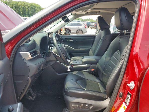 2021 TOYOTA HIGHLANDER XLE Nav — DENT