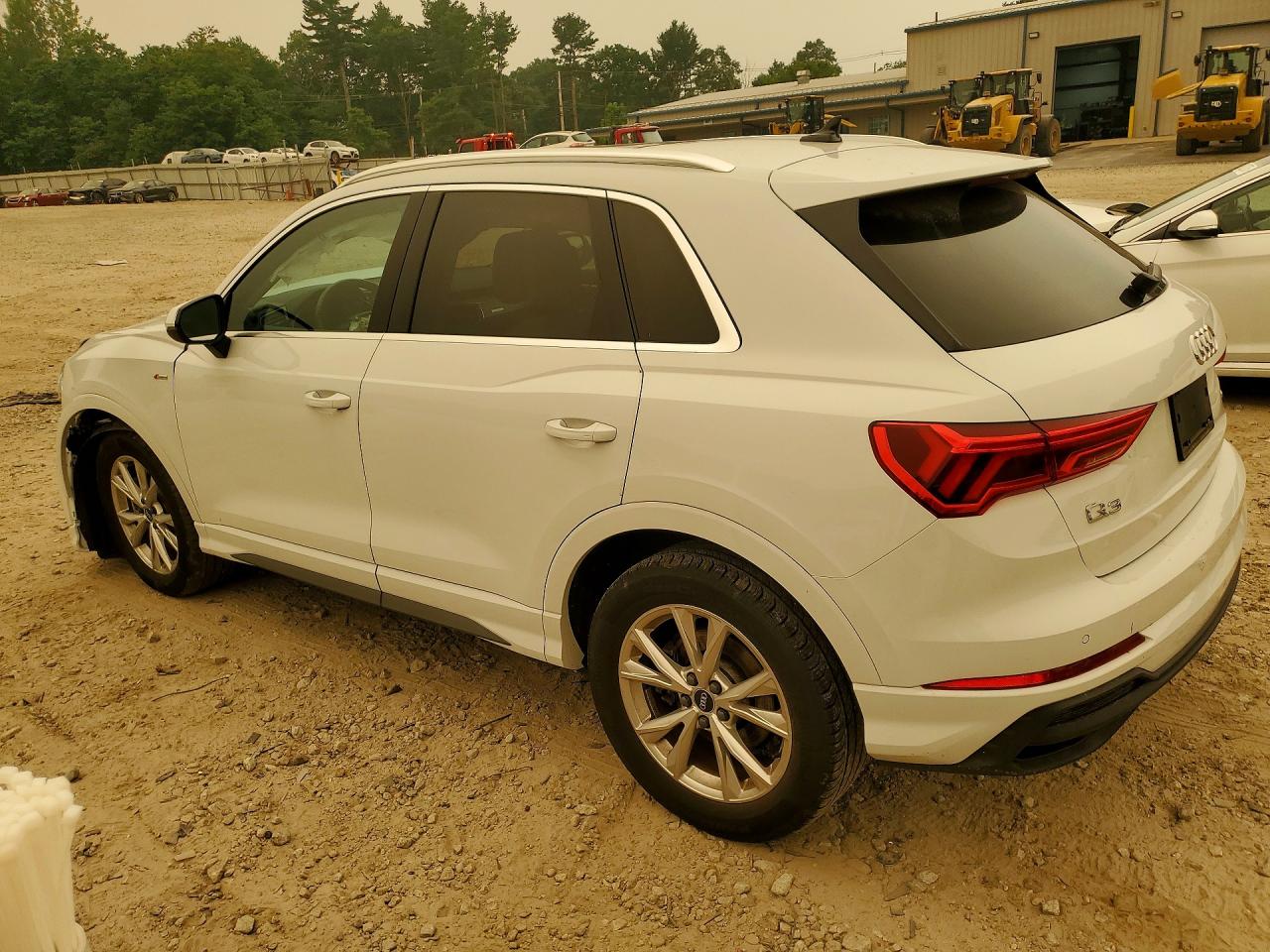 2023 AUDI Q3 S Line quattro Premium