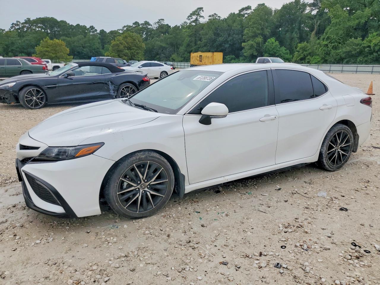 2023 TOYOTA CAMRY SE — Front 3/4